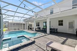 8BR family home - pool & resort access - Image 2