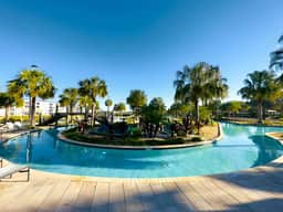 Storey Lake escape w/ pool & game room - Imagen 5