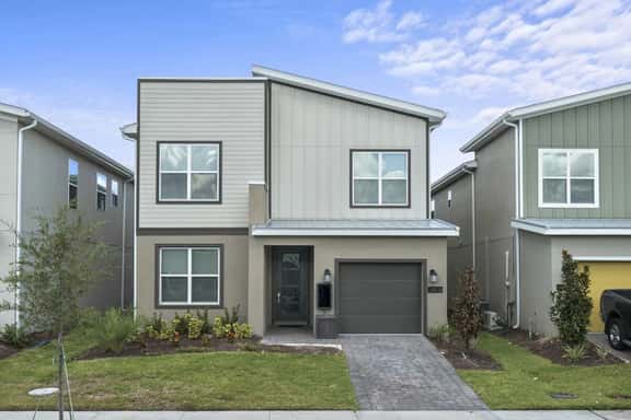 Family escape w/ private pool & hot tub - Image 1
