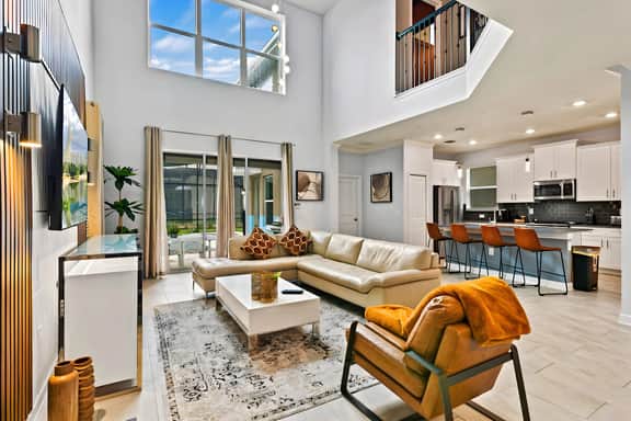 Family escape w/ private pool & hot tub - Image 4